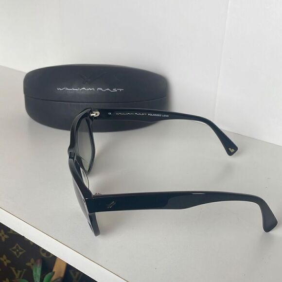 William Rast Black Polarized Sunglasses WRS 2044P BLK-35P - Picture 4 of 8